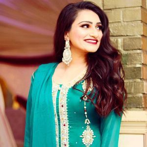 Meet your Posher, Ariba